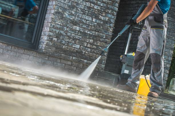 Best Pool Deck Cleaning  in Kensington, NY